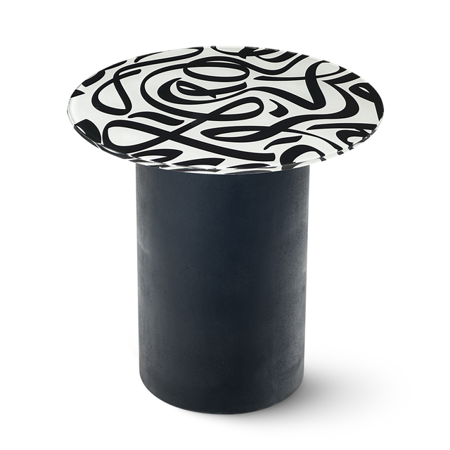 TANGO Round End Table with Matte Black Base